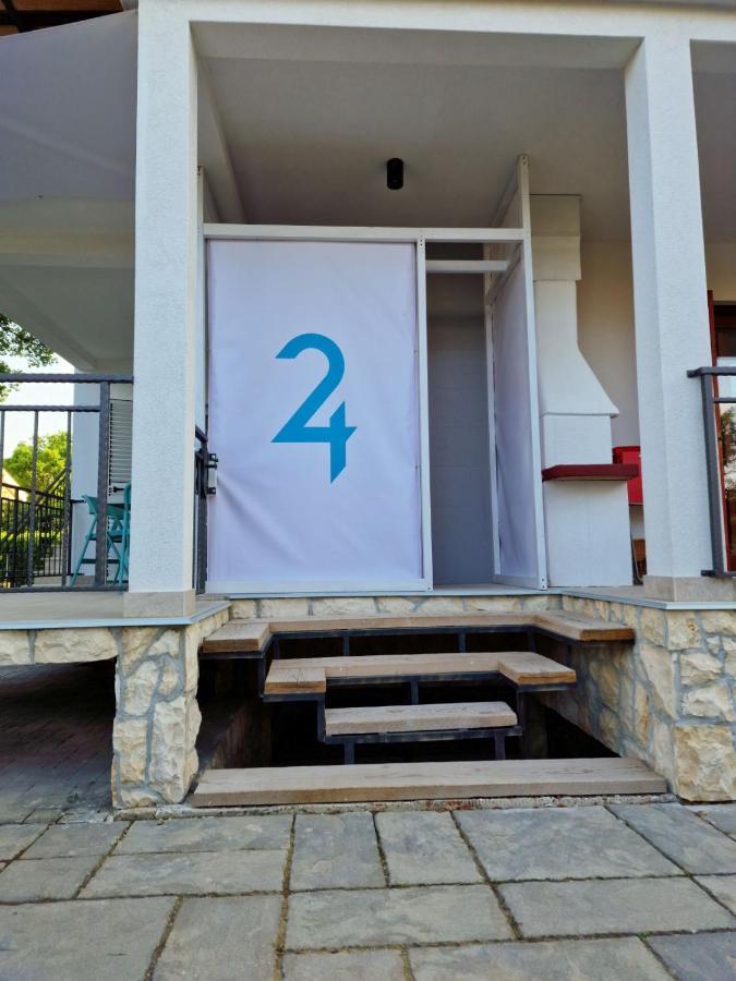 Anna24 Holidays Vantacići Exterior foto